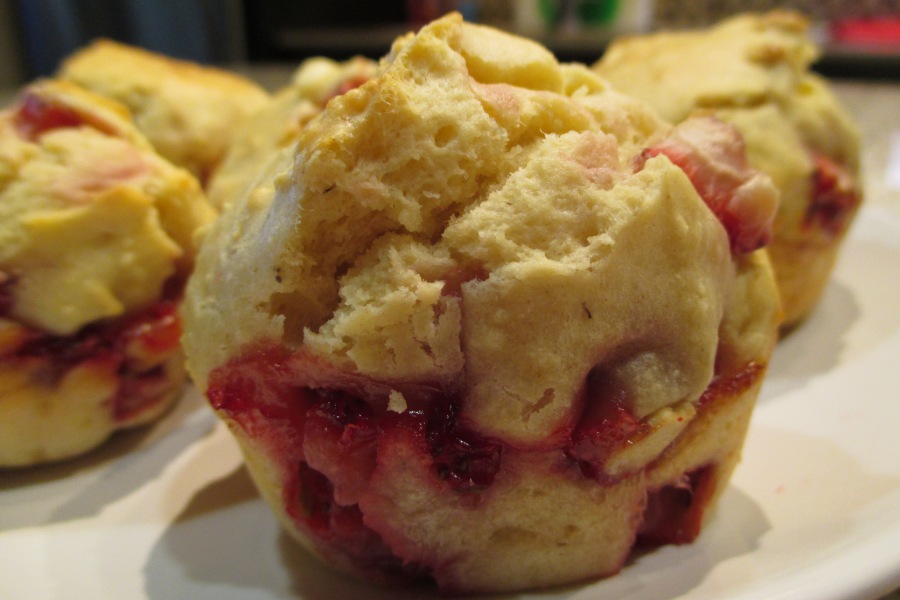 My baking experiment #77 – strawberry scones
